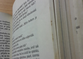 7-kniha-hillary-od-oceanu-k-oblakum