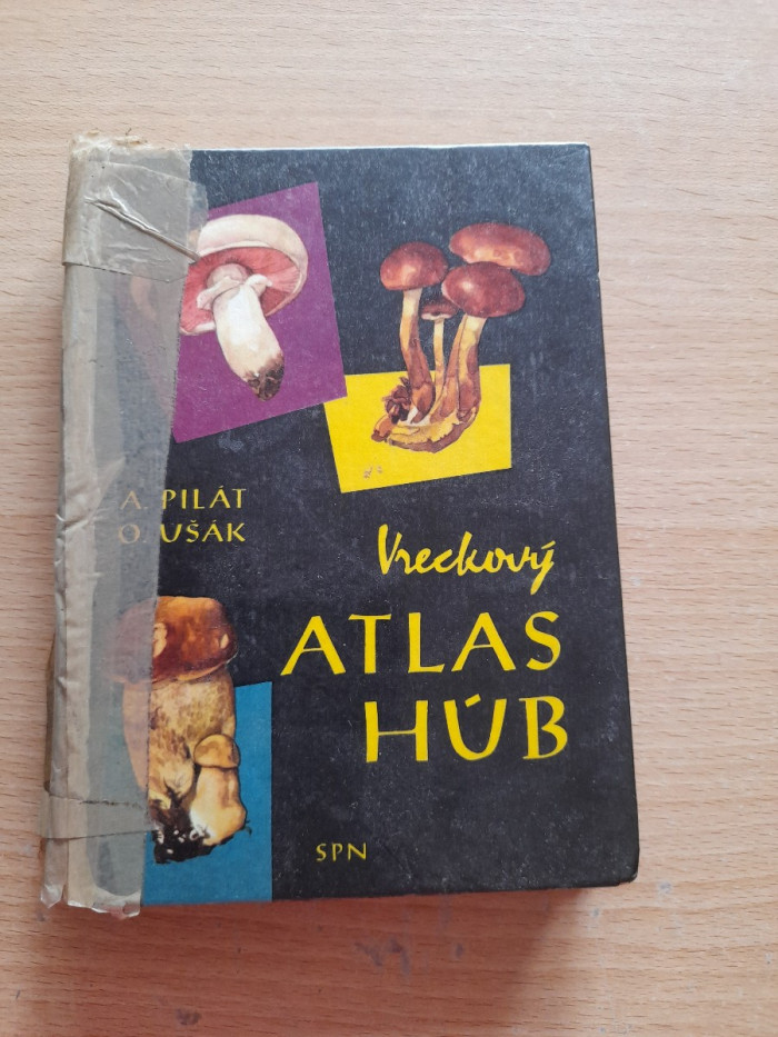 A. Pilát, O. Ušák: Vreckový atlas húb