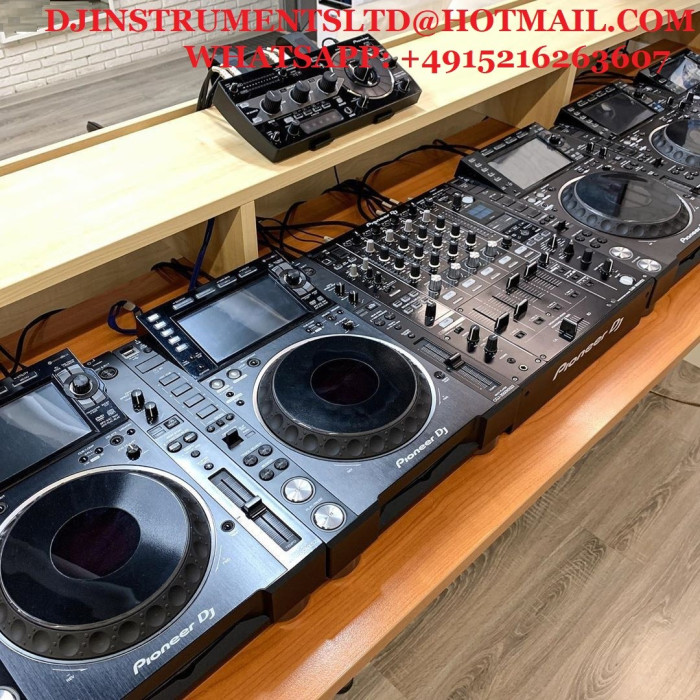 Predám Nový Pioneer DJ 2x Pioneer Cdj-2000Nxs2 + Djm-900Nxs2 /  Pioneer-dj-tour-system-2x-cdj-tour1-djm-tour1-dj-package