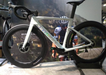 2020 Specialized S-Works Roubaix - Sagan Collection 1
