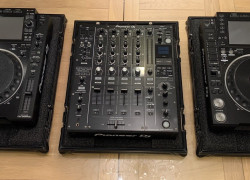 Pioneer DJ XDJ-RX3, Pioneer DDJ-REV7 DJ controler, Pioneer XDJ XZ, Pioneer DDJ 1000, Shure BLX288/SM58 Combo M17, Pioneer DDJ 1000SRT