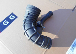 turbo hadica -  sacie potrubie na Peugeot Bipper 1.4 HDi r. 2010