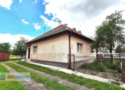 DOM pri BN v obci VEĽKÉ  CHLIEVANY / tichá ulica / pozemok 962 m2