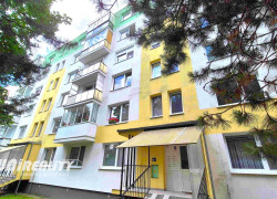 BÁNOVCE n. BEBR. – 2 a pol izb. byt / sídl. STRED / ul. Strážovská / 55 m2 / balkón / IHNEĎ VOĽNÝ