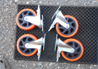 AAAMOJE ORANGE KOLIESKA.6