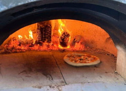Mobilná pec na pizzu na drevo