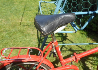 BIC SKLADACKA CERVENA.8
