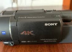 Videokamera Sony FDR-AX33 s rozlíšením 4K