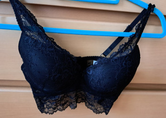 1-Podprsenka-Weiyesi-čierna-vystužená