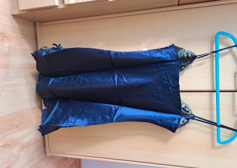 2-nočná-košieľka-ramienka-modrá-satén