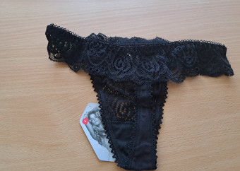2-nohavičky-tanga-čierna-čipka