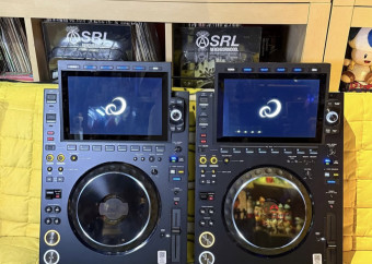 AlphaTheta 2 x CDJ-3000X Players