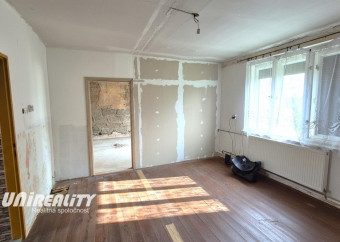 12-RD-obec-Kuchyna-predaj-dom-interier-izba2-okres-Malacky