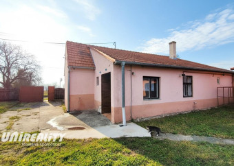 3-RD-obec-Kuchyna-predaj-dom-dvor-okres-Malacky