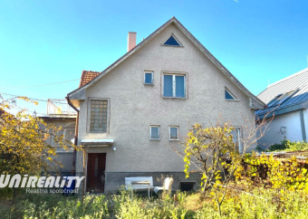 BN-4-banovce-nad-bebravou-dom-predaj-pohlad-zo-zadu-zahrada