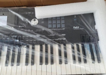 83723_korg_pa5x_packged_side_view_thb